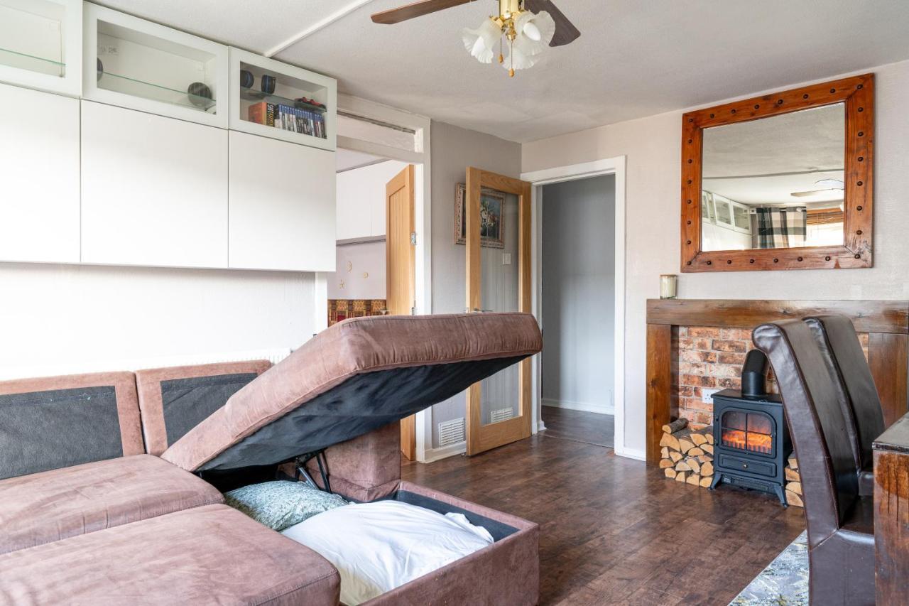 Lovely 1-Bedroom Property With Balcony In West End غلاسغو المظهر الخارجي الصورة